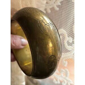 Wide Vintage Brass Tribal Mask Bangle – Hand Engraved Artisan Bracelet – Chunky